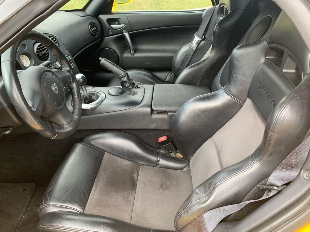 2005 Dodge Viper - $57,550