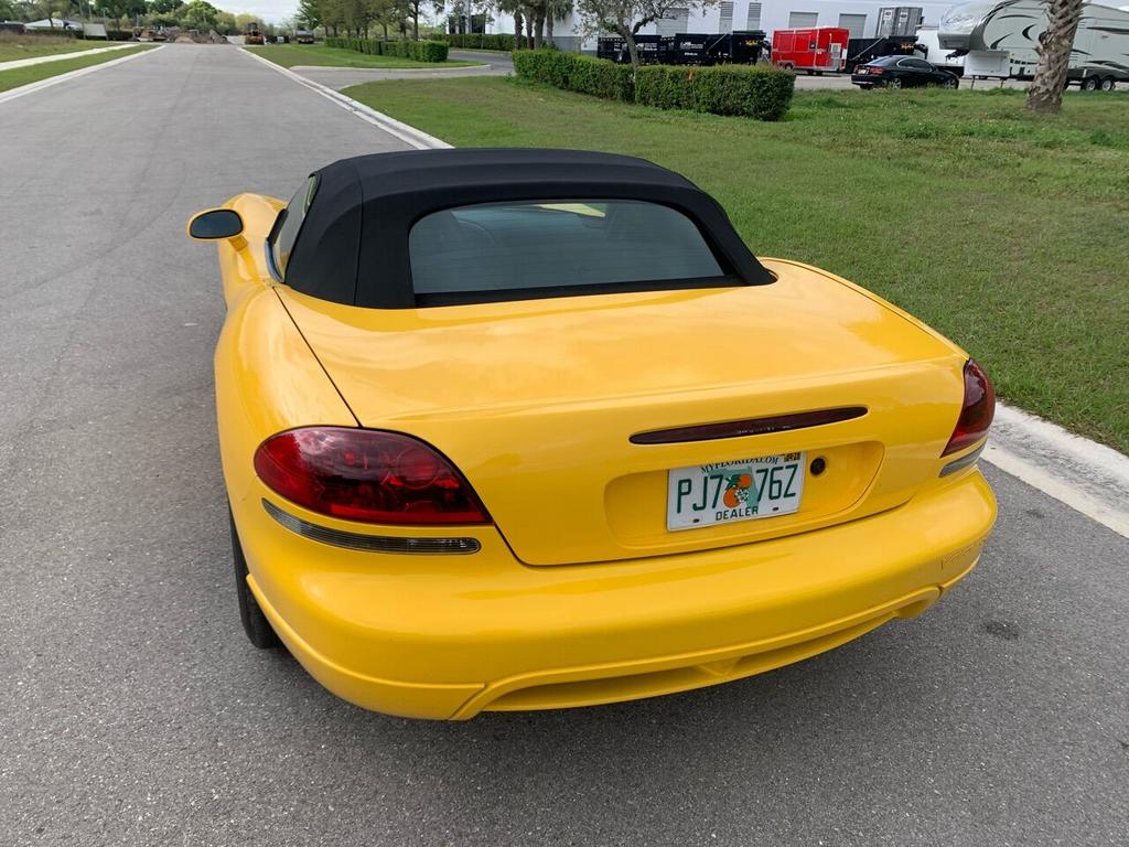 2005 Dodge Viper - $57,550