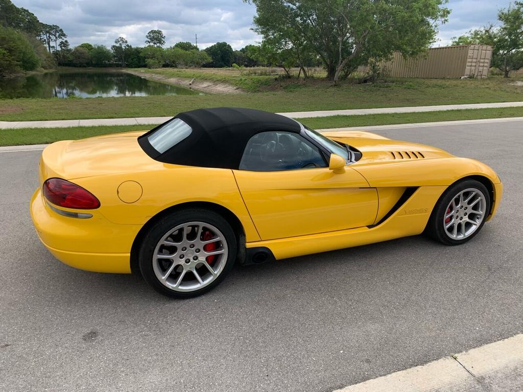 2005 Dodge Viper - $57,550