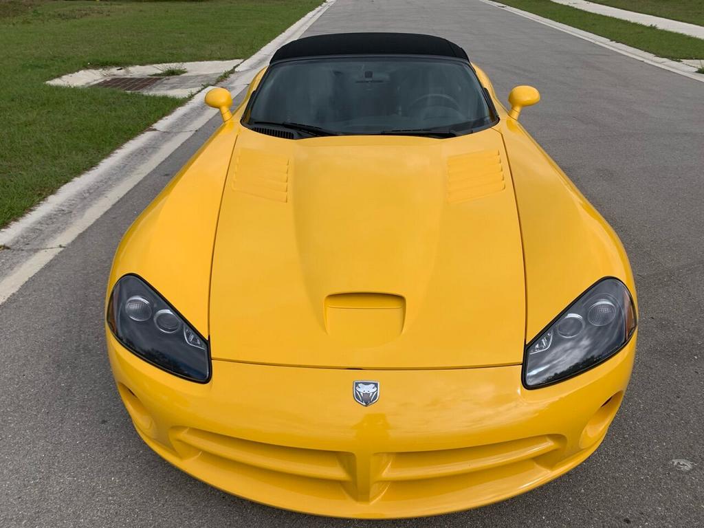 2005 Dodge Viper - $57,550
