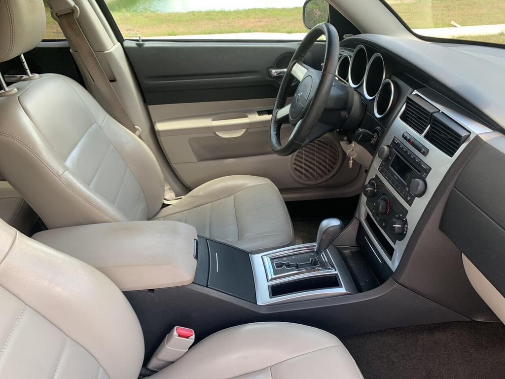 2007 Dodge Magnum - $15,950