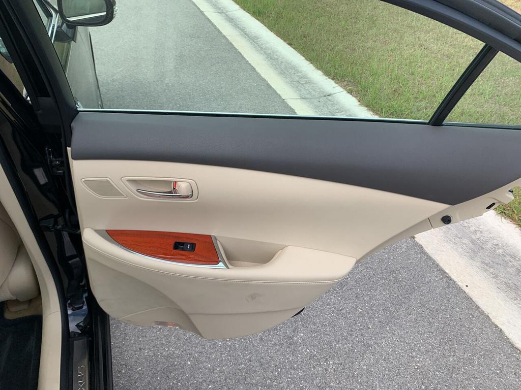 2010 Lexus ES - $16,750