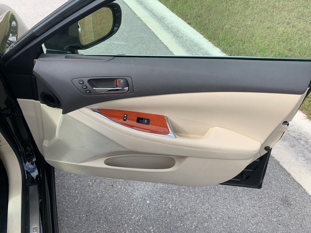 2010 Lexus ES - $16,750