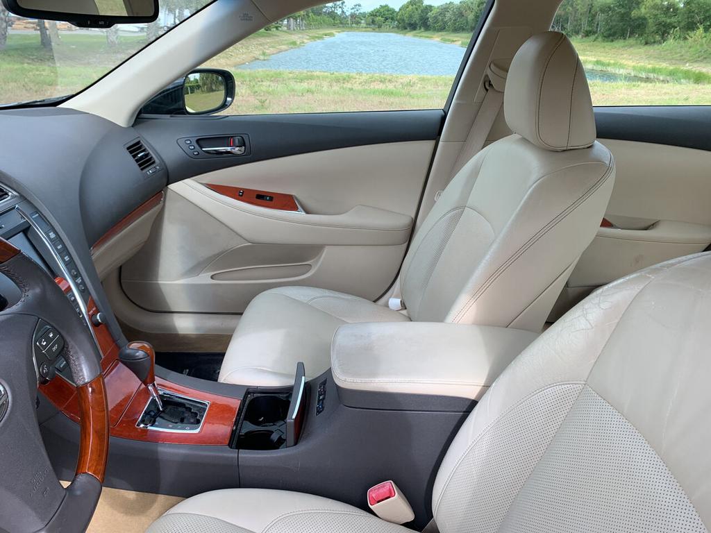 2010 Lexus ES - $16,750