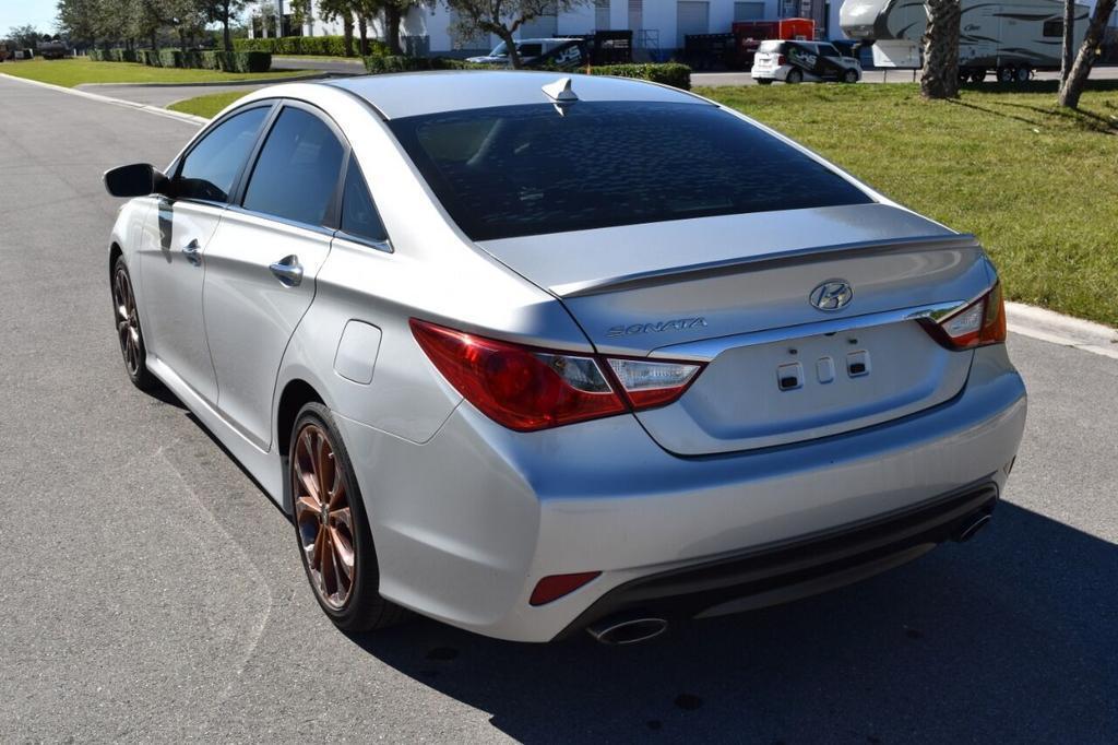 2014 Hyundai Sonata - $10,950