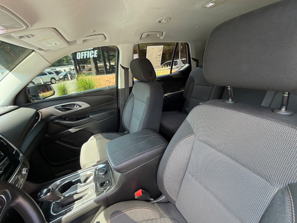 2020 Chevrolet Traverse - $26,950