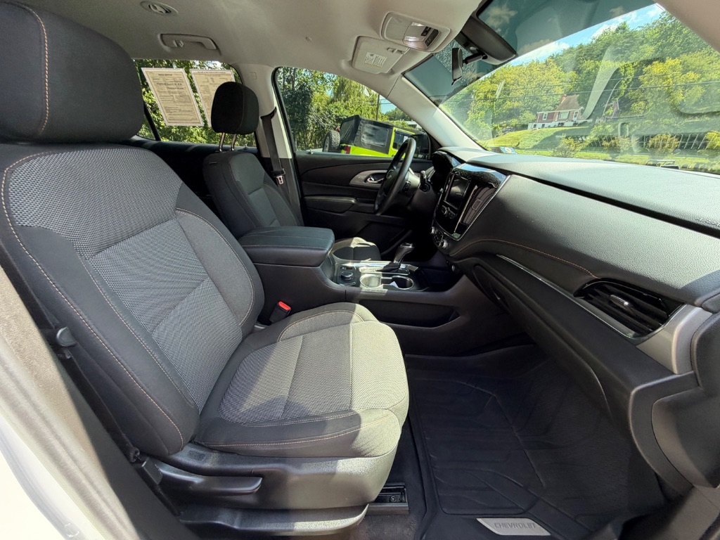 2020 Chevrolet Traverse - $26,950