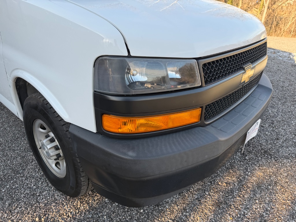 2019 Chevrolet Express - $25,950