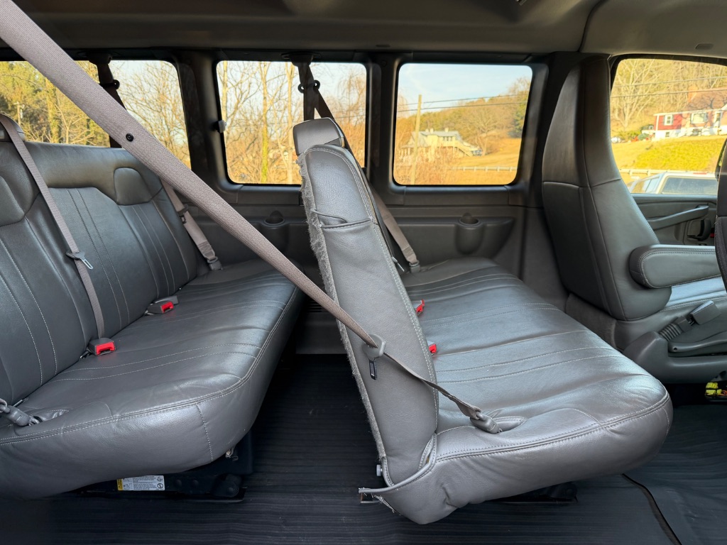 2019 Chevrolet Express - $25,950