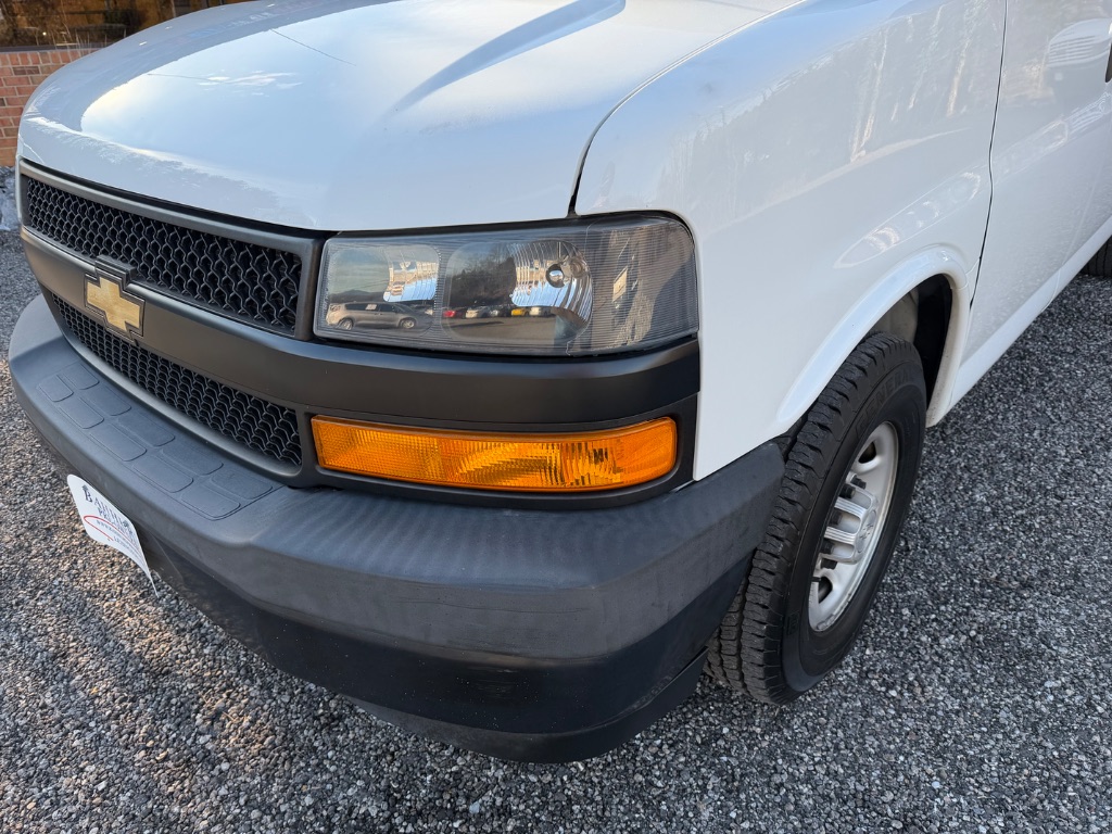 2019 Chevrolet Express - $25,950
