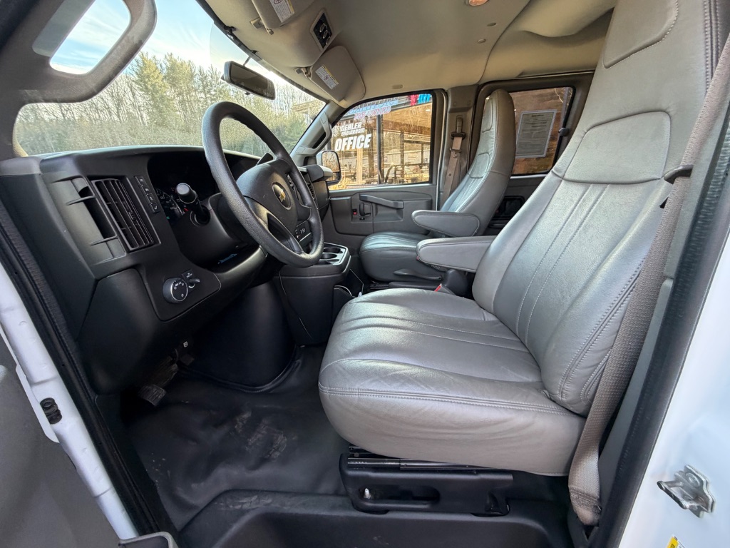 2019 Chevrolet Express - $25,950