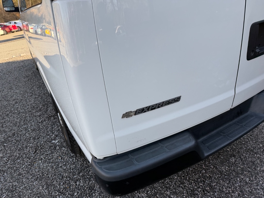 2019 Chevrolet Express - $25,950