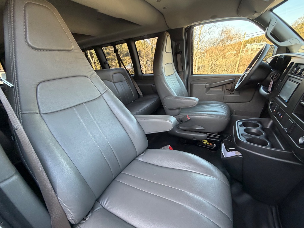 2019 Chevrolet Express - $25,950