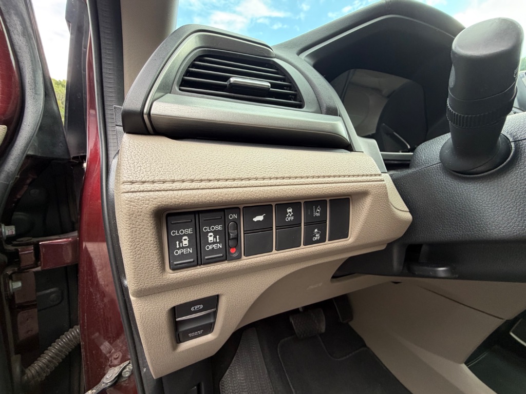 2019 Honda Odyssey - $17,950