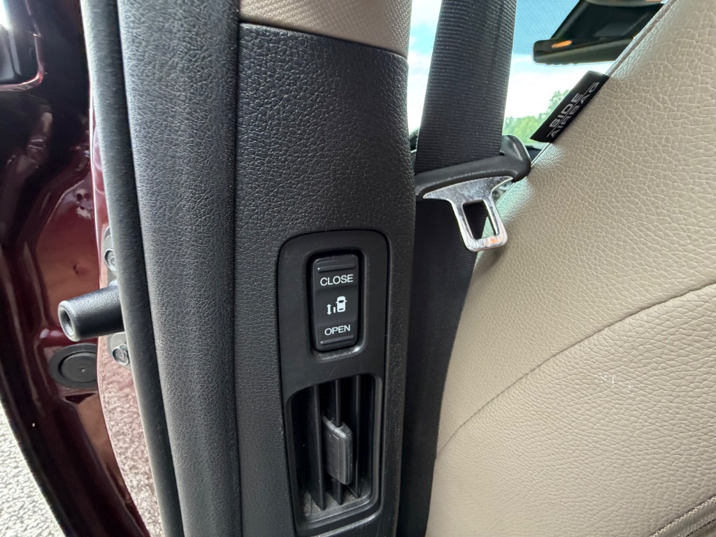 2019 Honda Odyssey - $17,950