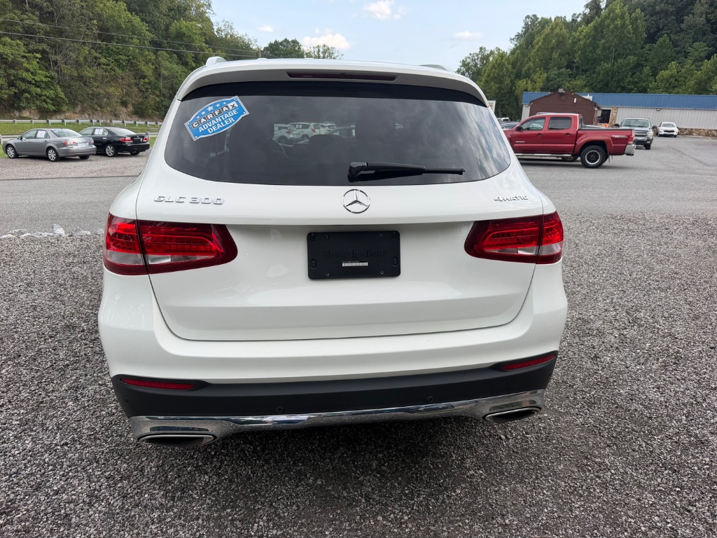 2018 Mercedes-Benz C-Class - $20,950