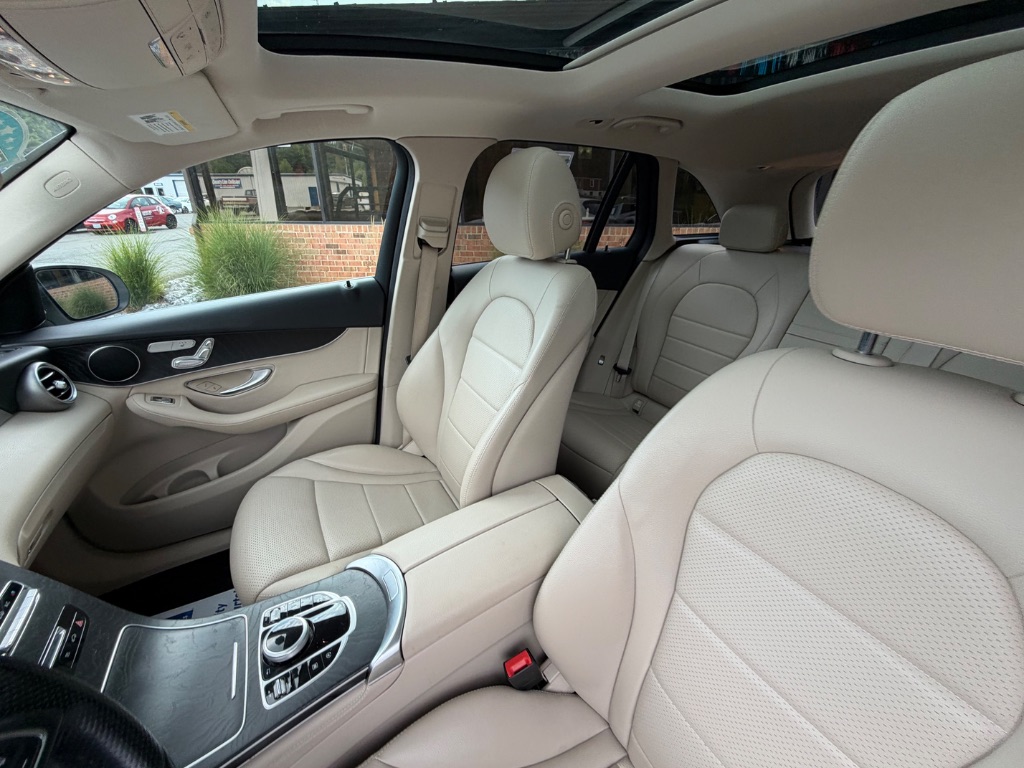 2018 Mercedes-Benz C-Class - $20,950