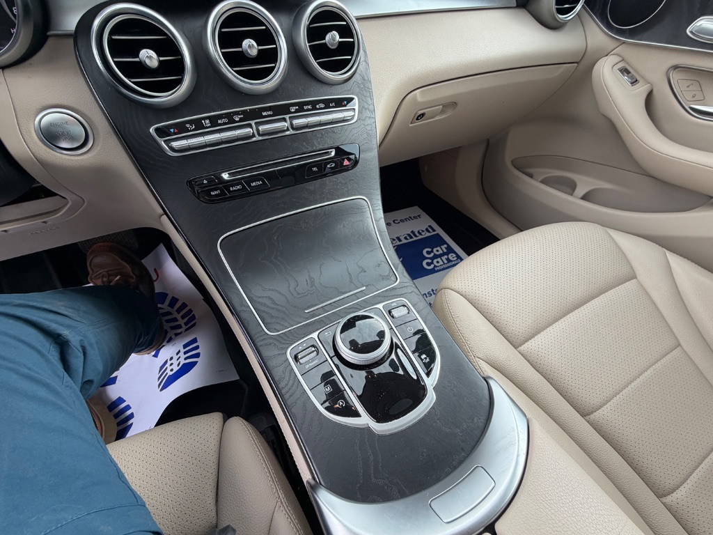 2018 Mercedes-Benz C-Class - $20,950