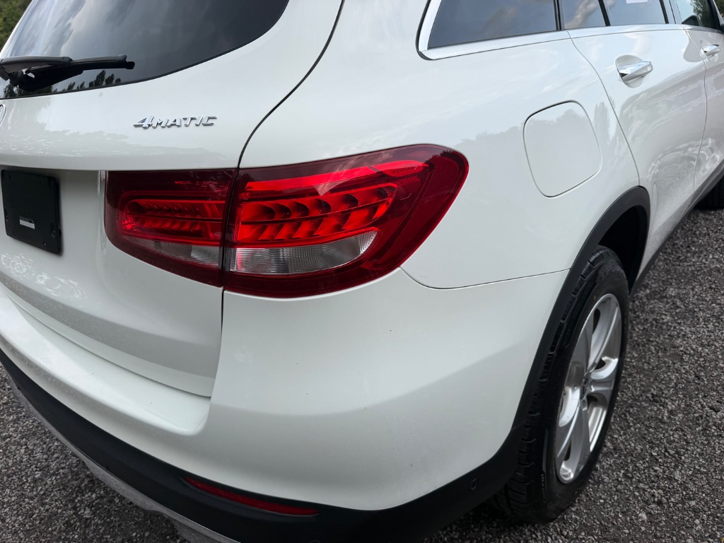 2018 Mercedes-Benz C-Class - $20,950