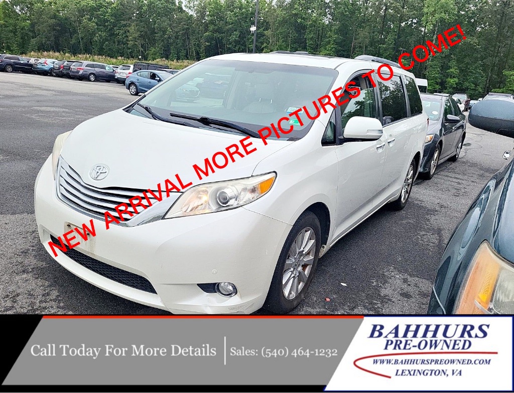 2014 Toyota Sienna XLE 7-Passenger photo