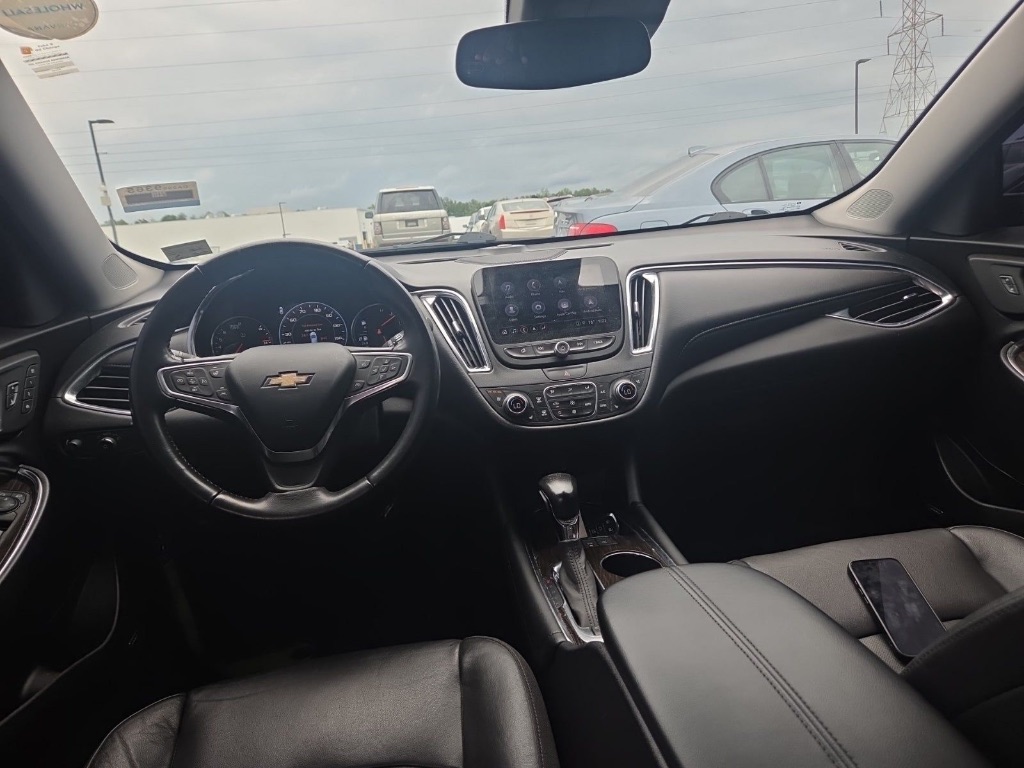 2022 Chevrolet Malibu - $23,950