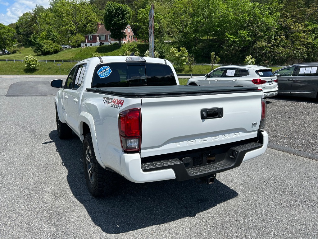 2018 Toyota Tacoma TRD Sport photo