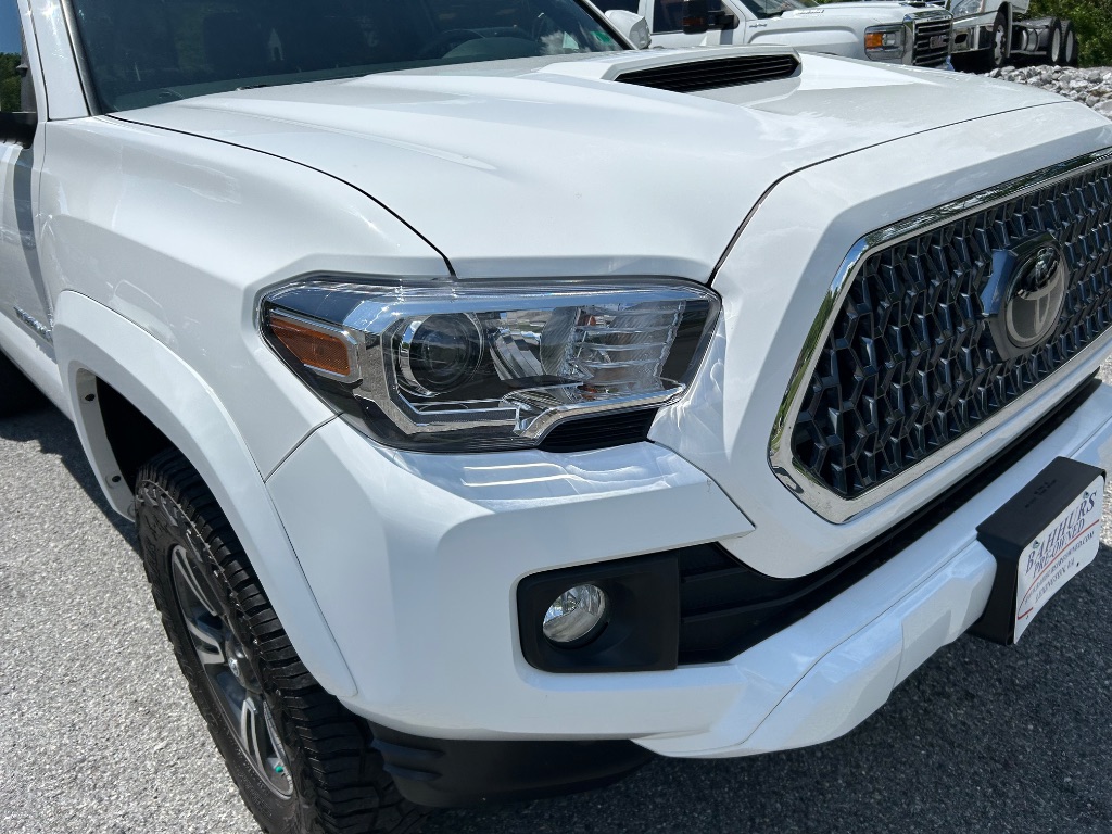 2018 Toyota Tacoma TRD Sport photo