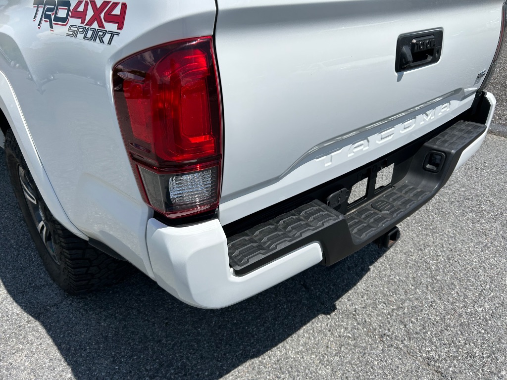 2018 Toyota Tacoma TRD Sport photo