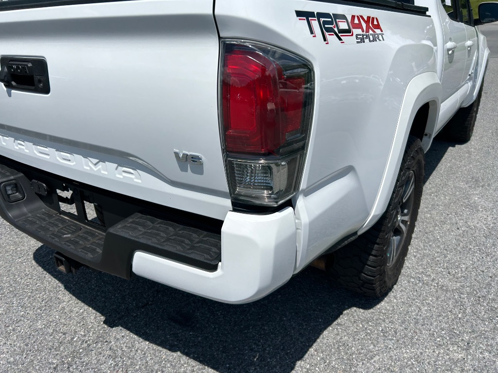 2018 Toyota Tacoma TRD Sport photo