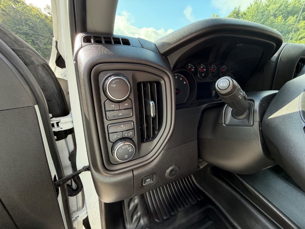 2024 Chevrolet Silverado 2500 - $44,950
