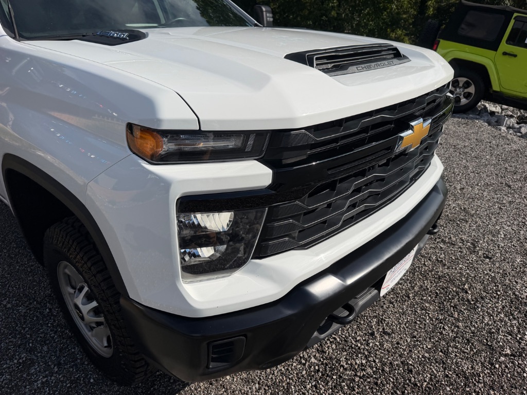 2024 Chevrolet Silverado 2500 - $44,950