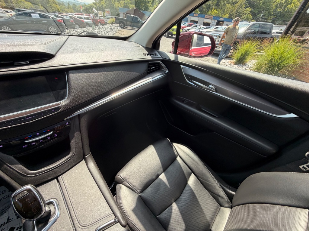 2017 Cadillac XT5 - $18,950