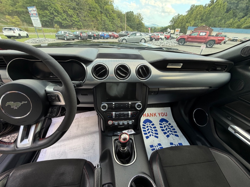 2016 Ford Mustang - $28,950