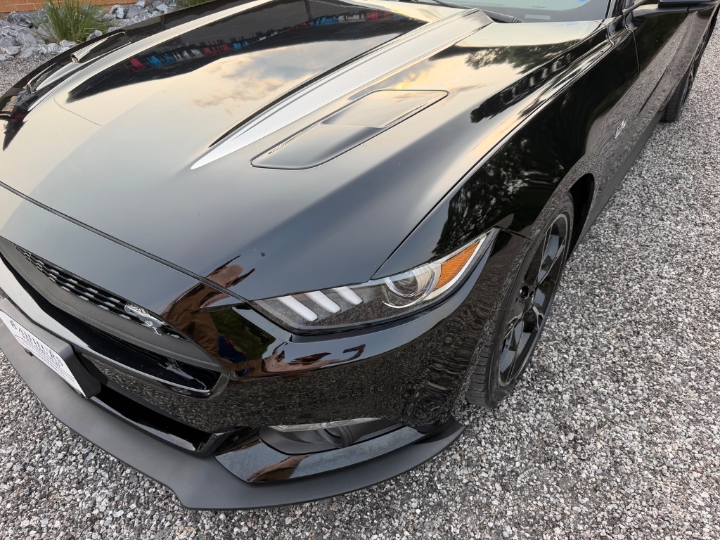 2016 Ford Mustang - $28,950