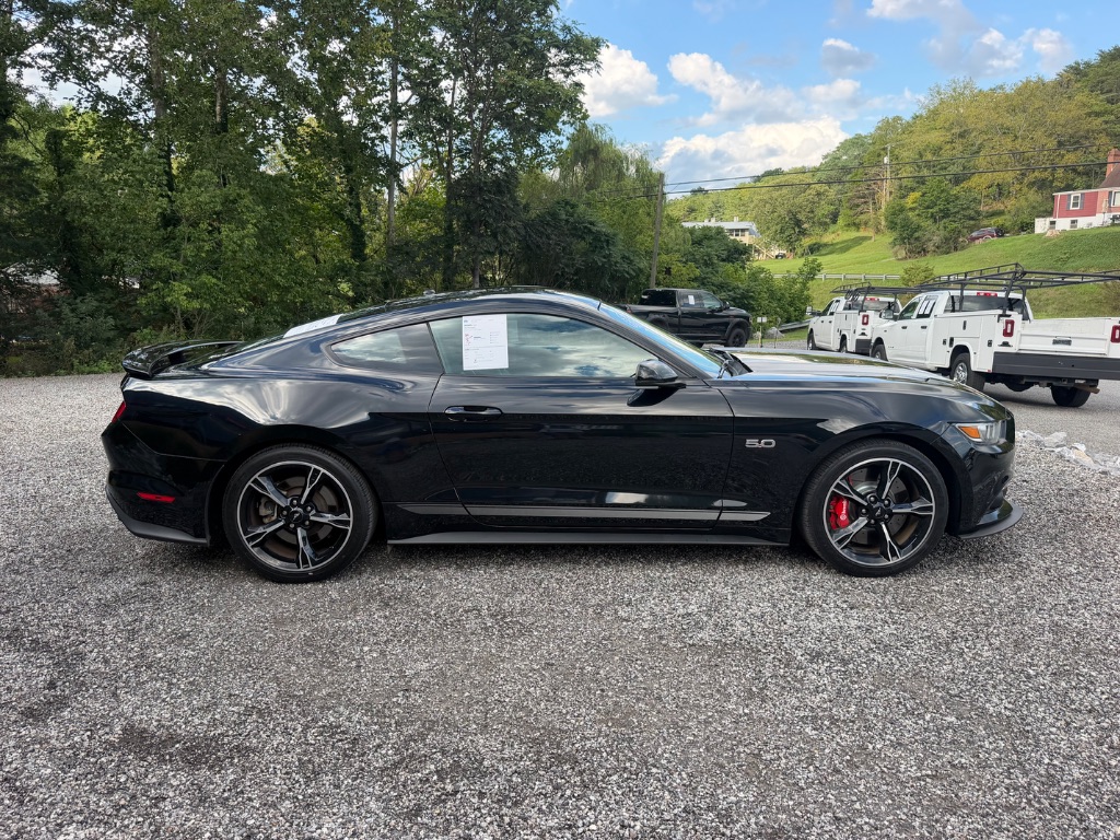 2016 Ford Mustang - $28,950