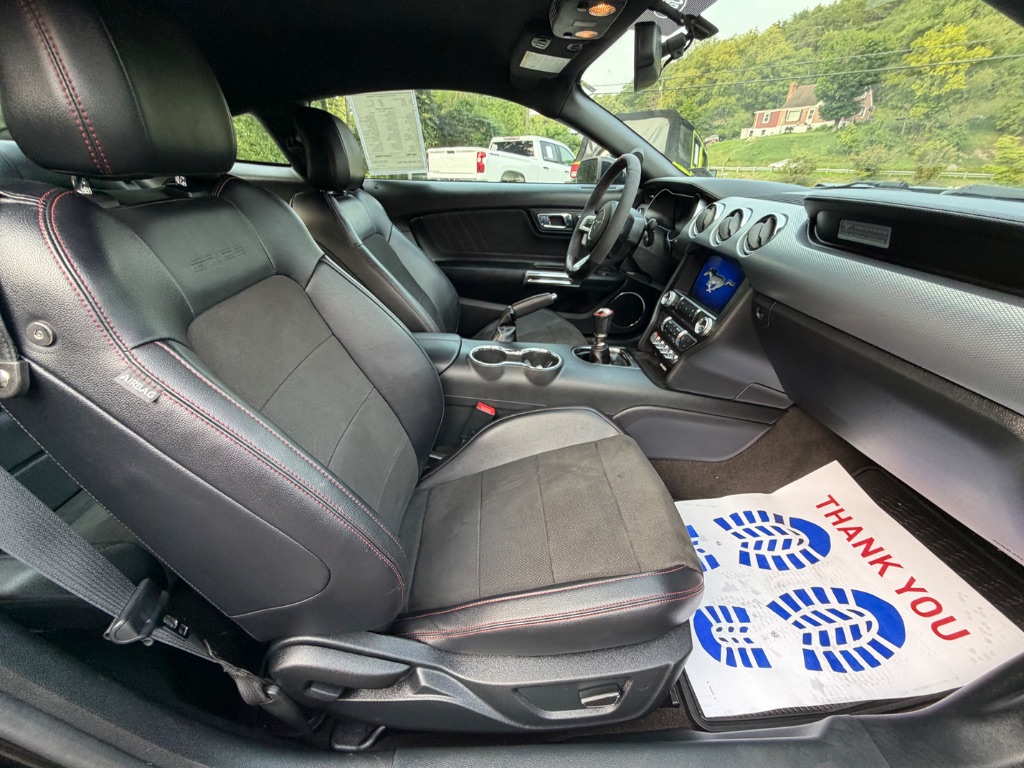 2016 Ford Mustang - $28,950