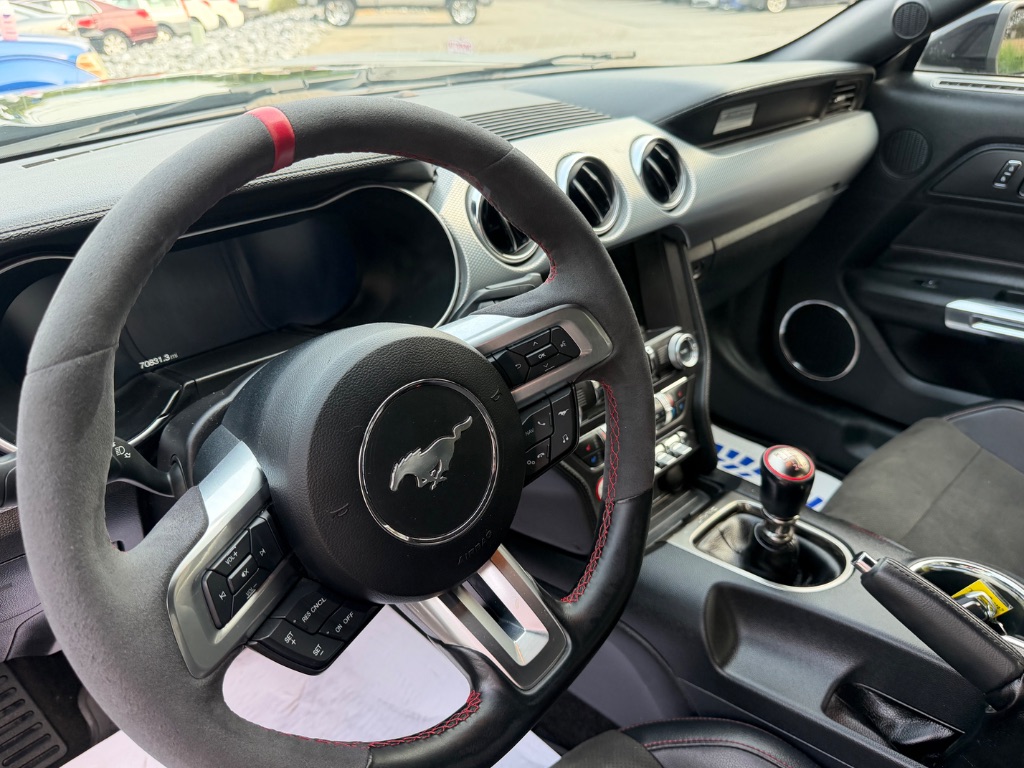 2016 Ford Mustang - $28,950