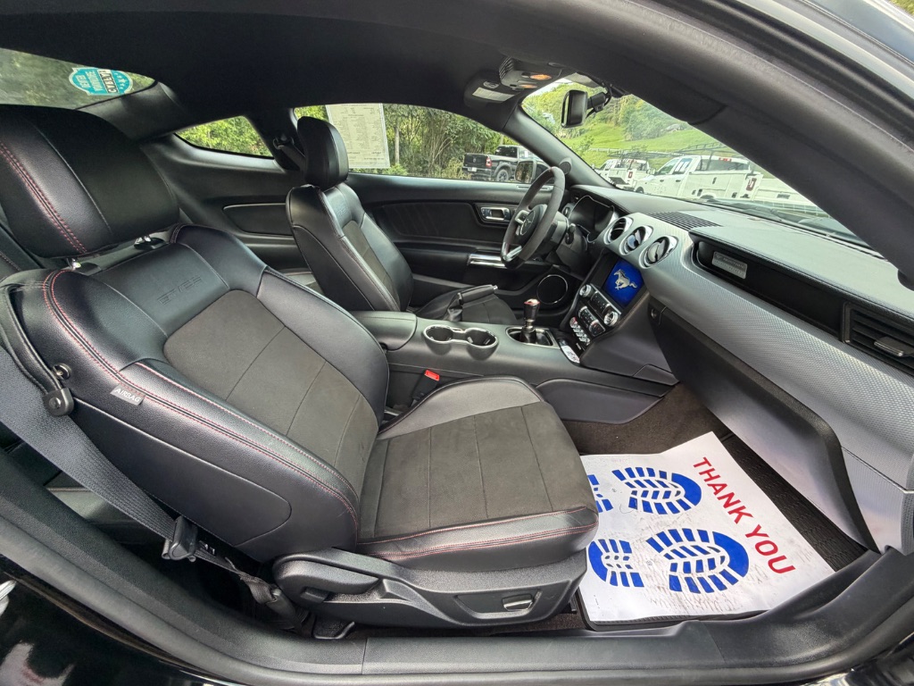 2016 Ford Mustang - $28,950