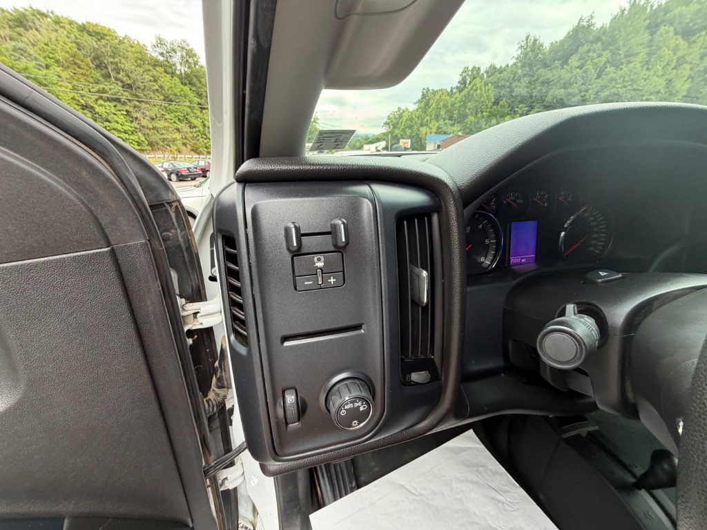 2018 Chevrolet Silverado - $30,950