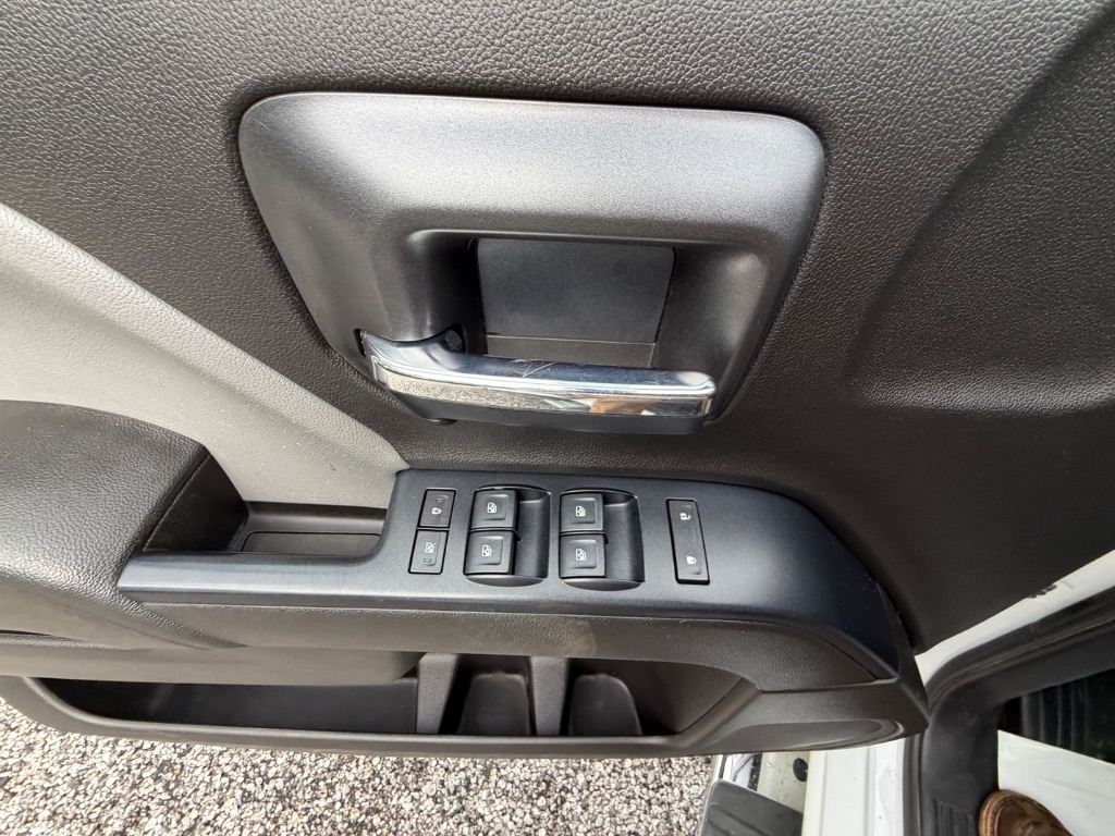 2018 Chevrolet Silverado - $30,950