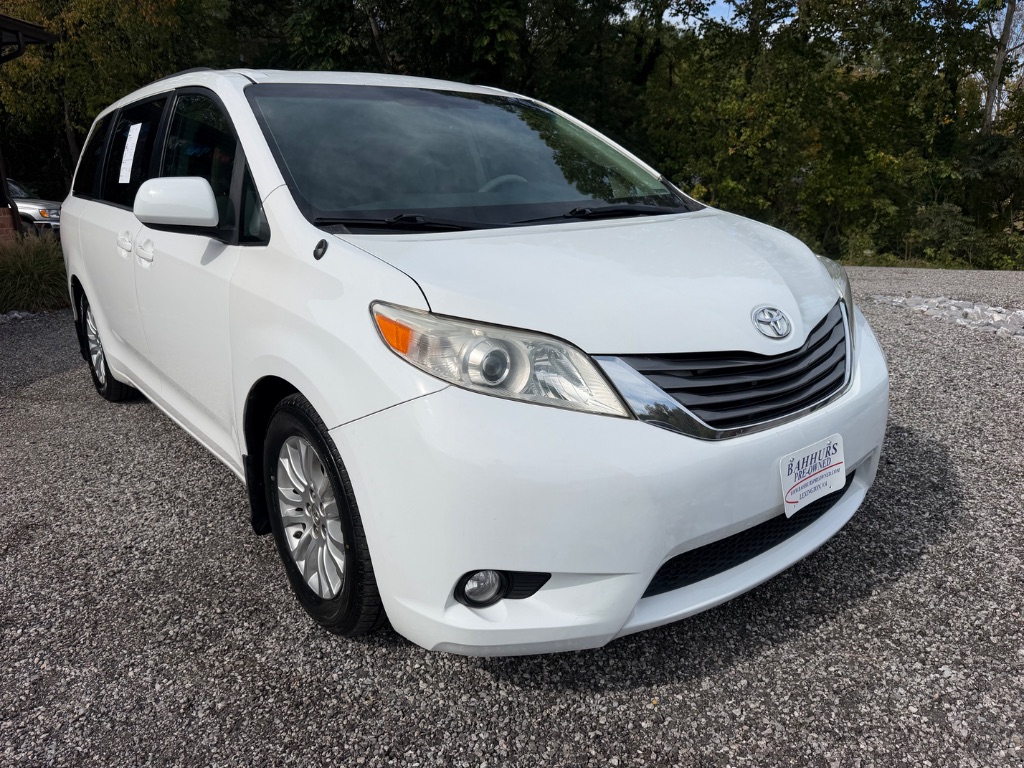 2013 Toyota Sienna - $13,950