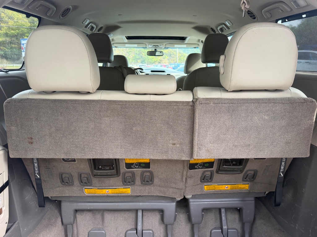 2013 Toyota Sienna - $13,950