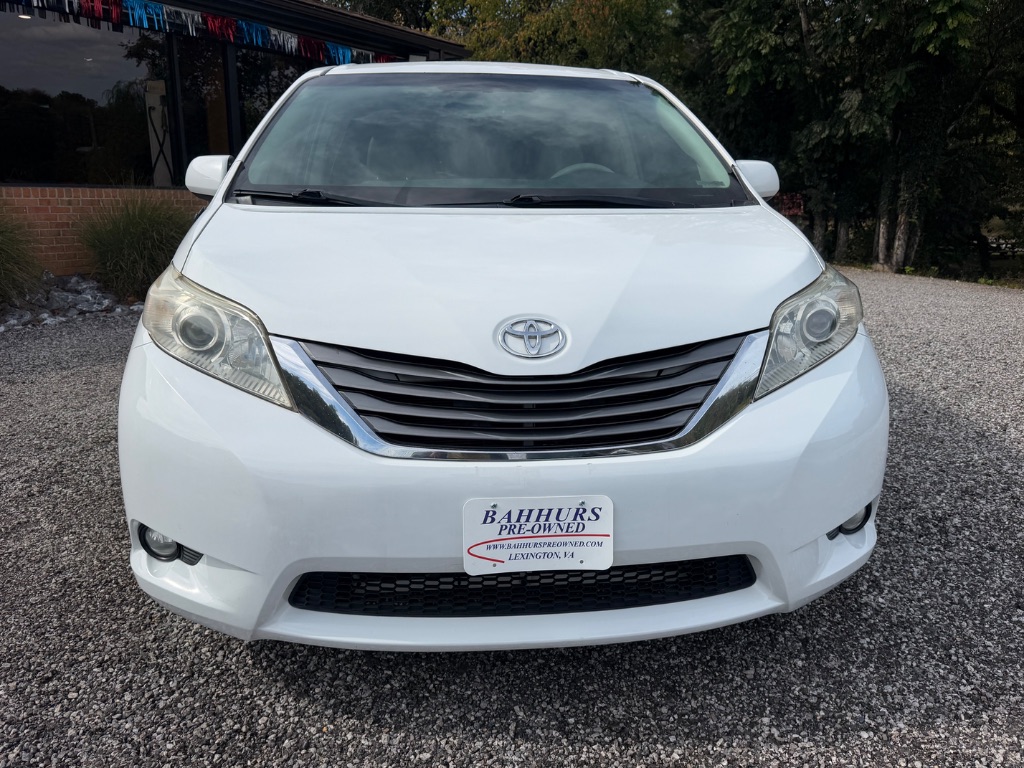2013 Toyota Sienna - $13,950