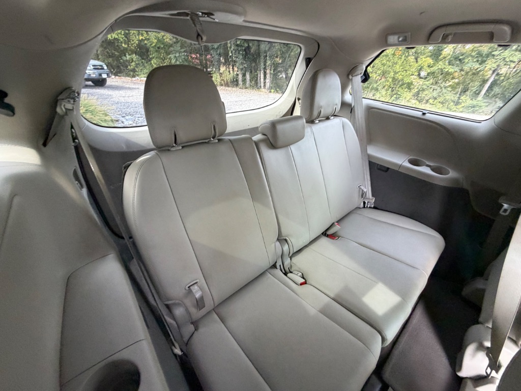 2013 Toyota Sienna - $13,950