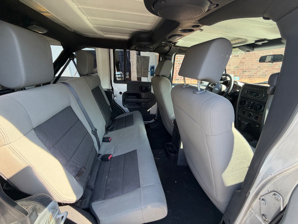 View vehicle photo 6