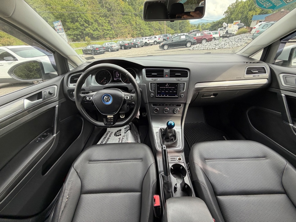 2017 Volkswagen Golf - $9,950