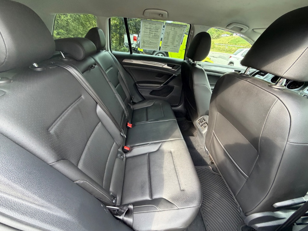 2017 Volkswagen Golf - $9,950