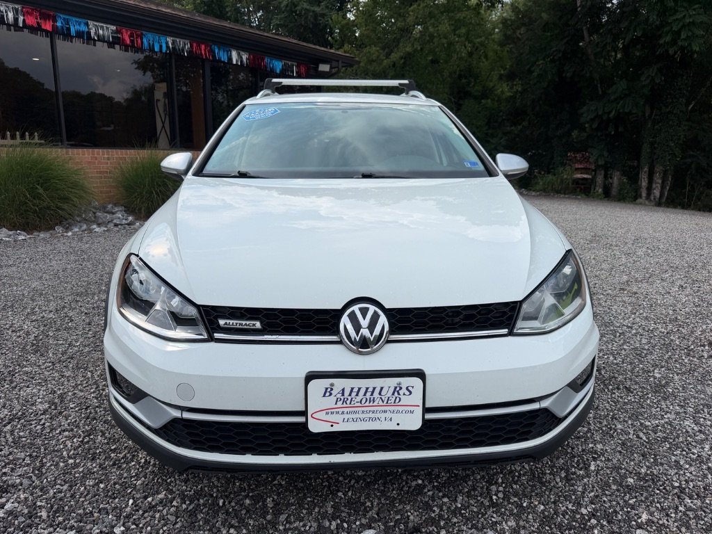 2017 Volkswagen Golf - $9,950