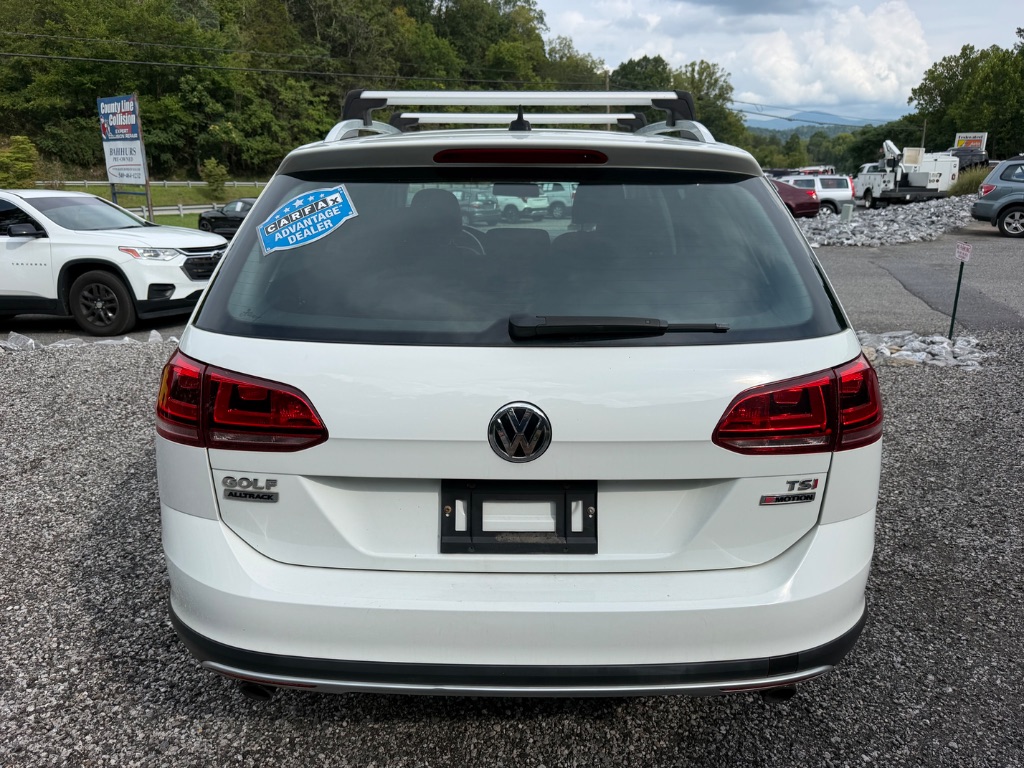 2017 Volkswagen Golf - $9,950
