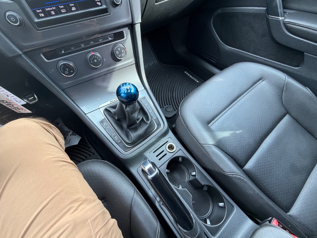 2017 Volkswagen Golf - $9,950